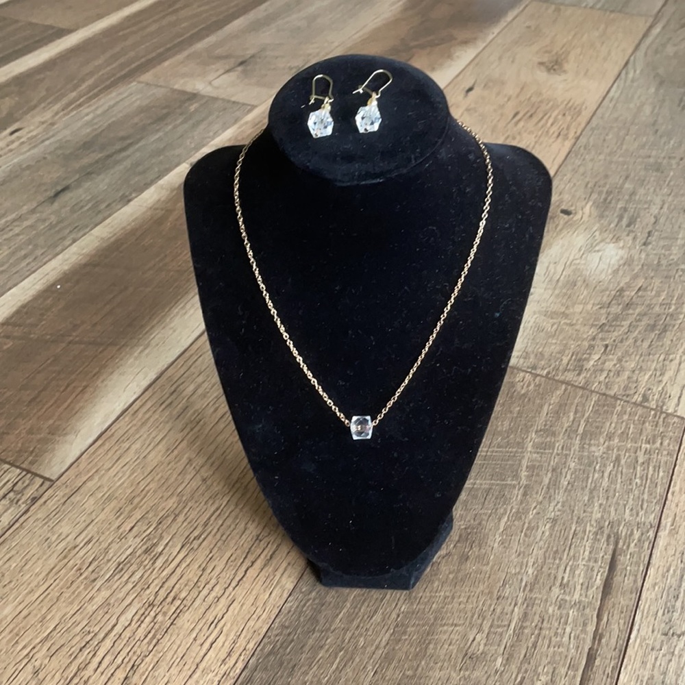 🔥 3/$15 bundle & save! Jewelry - necklace and earrings set - Picture 2 of 7